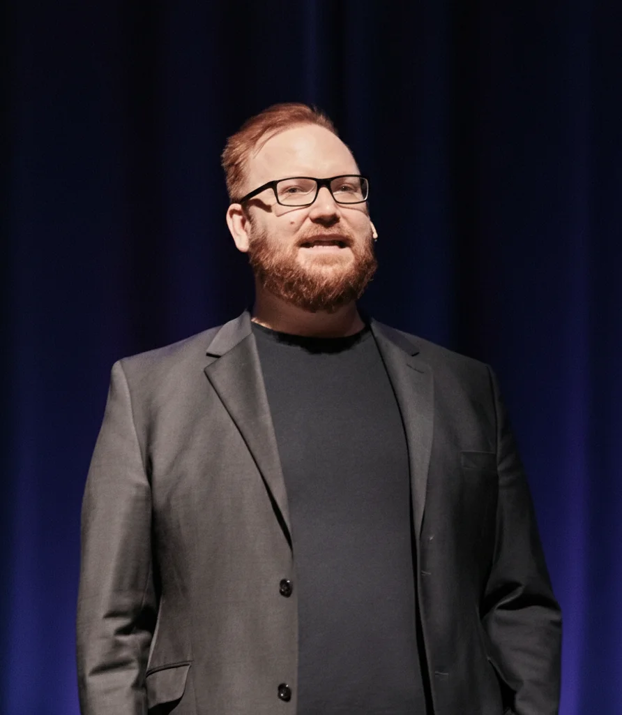 Jörg Dennis Krüger auf der Bühne
